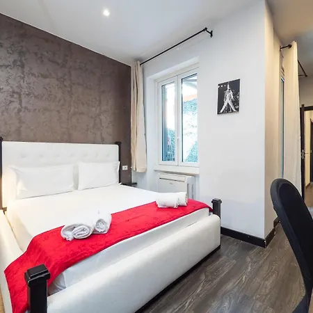 Xenia - Spacious Four-room In Moscova アパート ミラノ