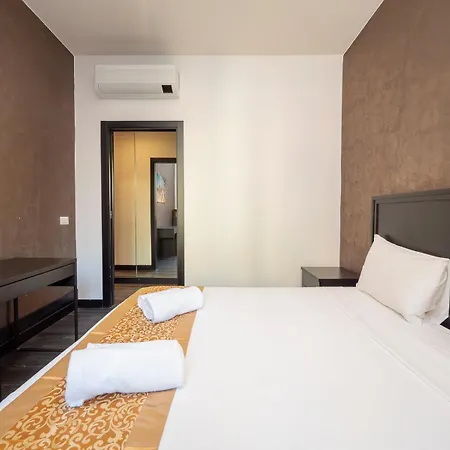 Xenia - Spacious Four-room In Moscova Apartman *